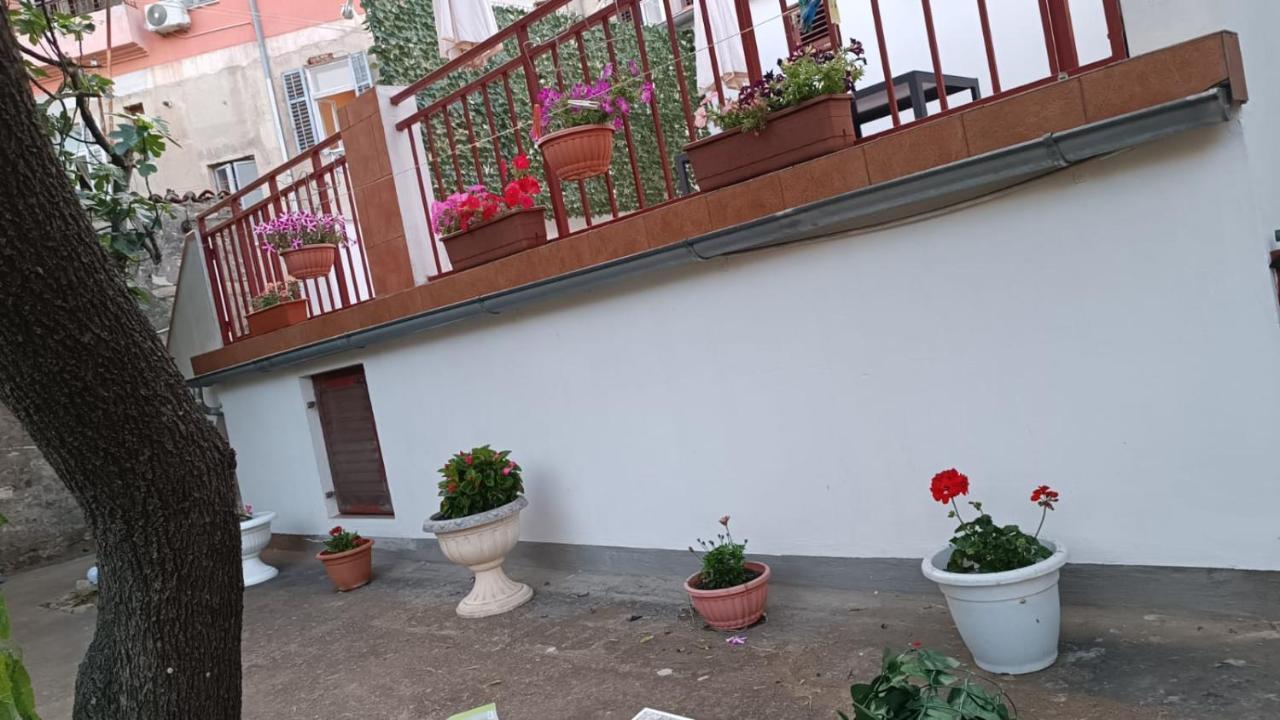 Studio Apartment Jemi Pula Exterior foto